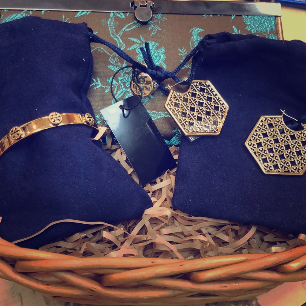 Tory Burch jewelry set